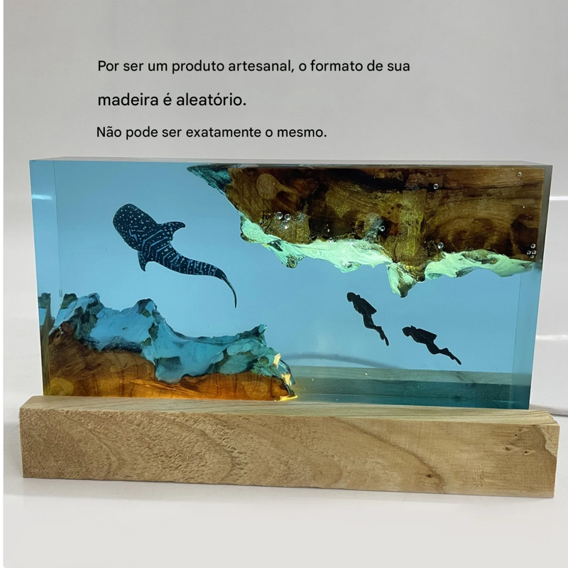 Luminária de Baleia em Resina Decoração Artesanal